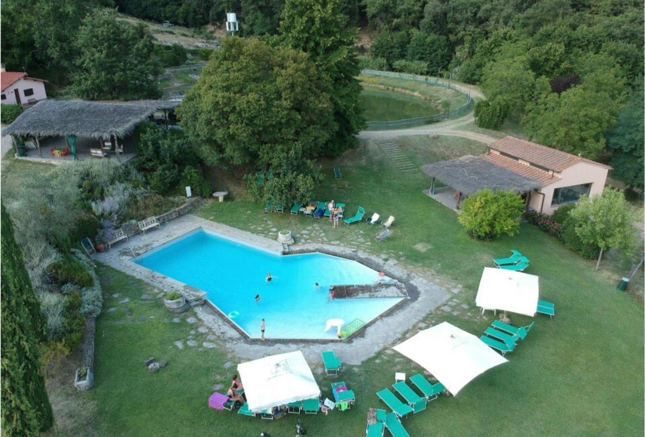 Agriturismo Fattoria Celle ฟิลยีเน วัลดาร์โน ภายนอก รูปภาพ